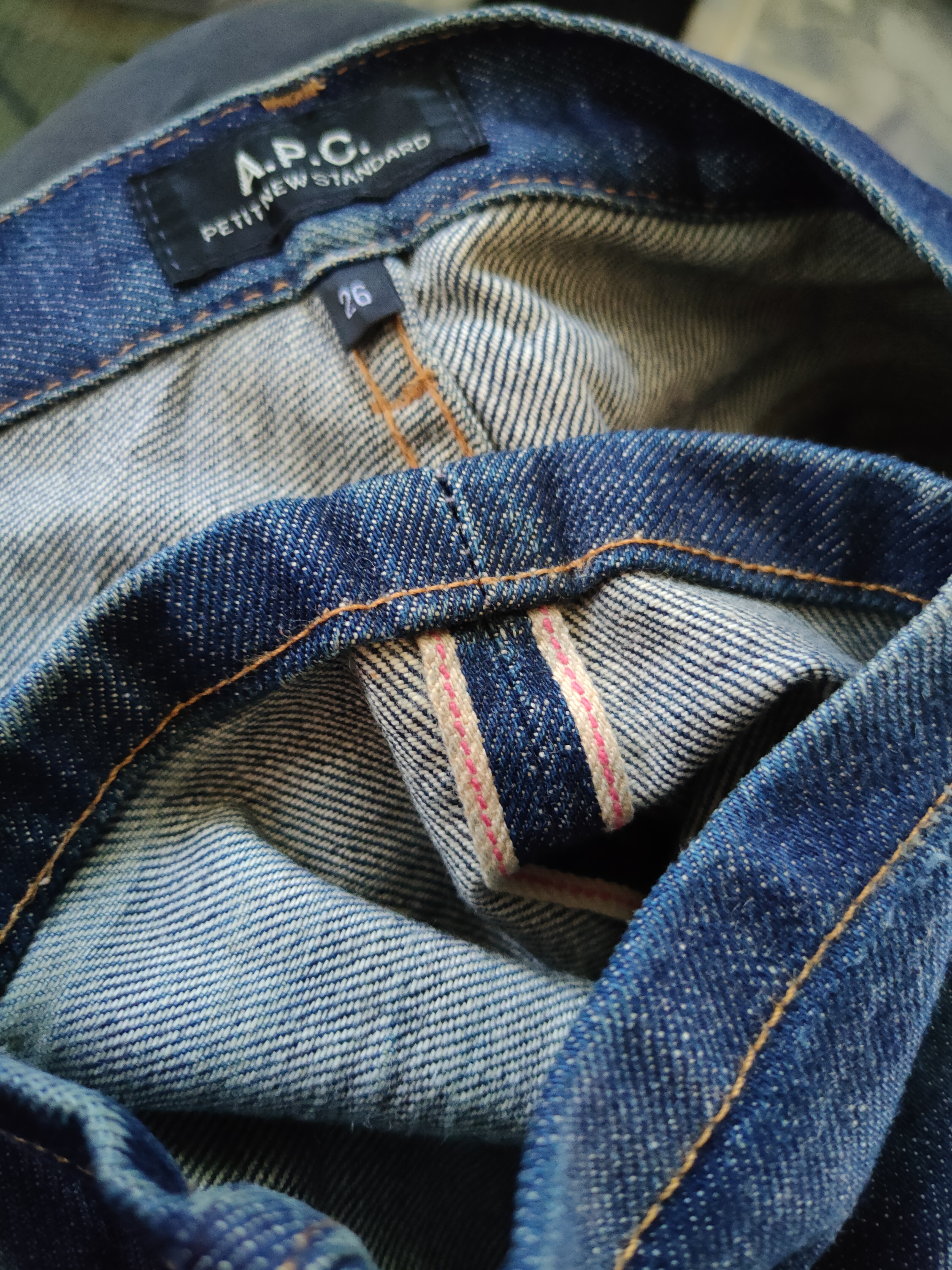 APC Petit Standard Jeans Distressed Selvedge - 23
