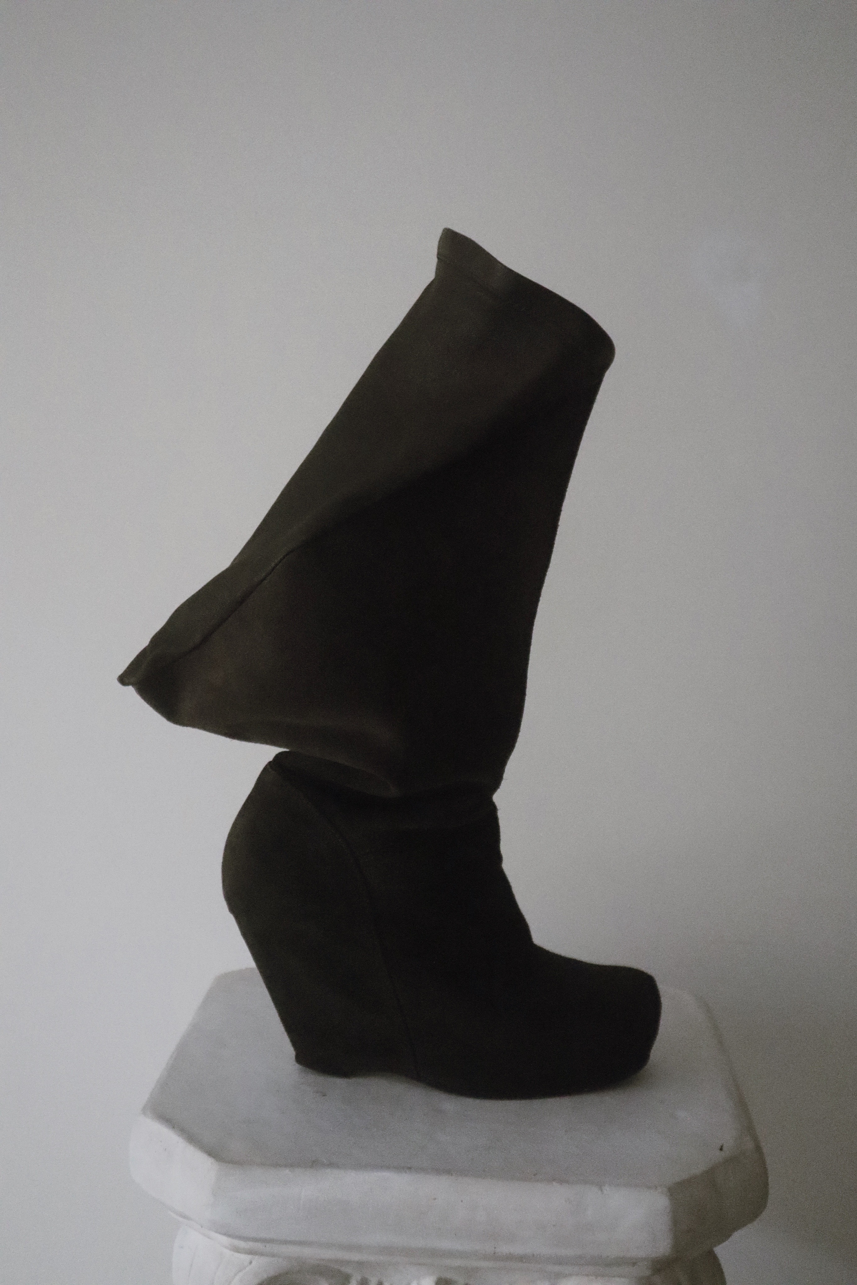 RICK OWENS CRUST SUEDE BOOTS - 1
