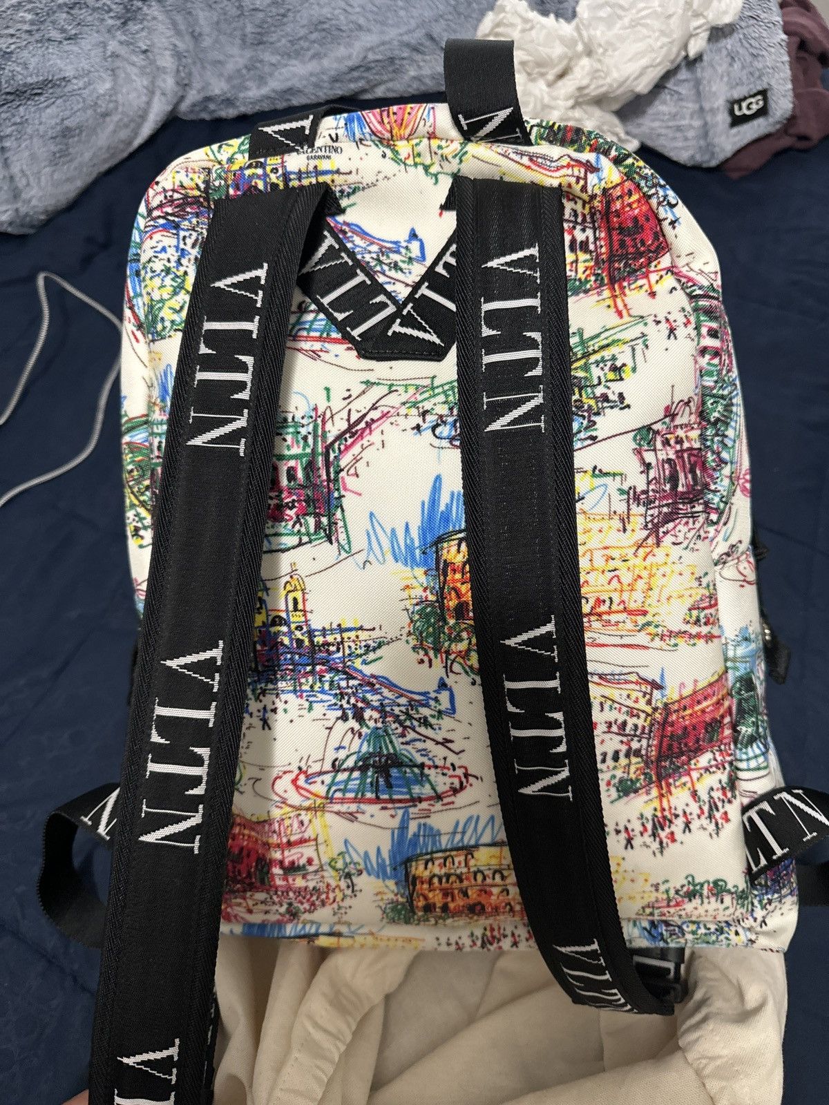 VALENTINO White Valentino Garavani 'VLTN' Monuments Backpack - 11