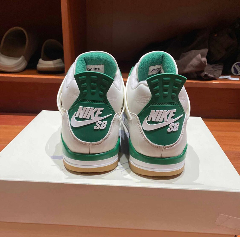 Nike x Air Jordan 4 Retro SP’Pine - 1