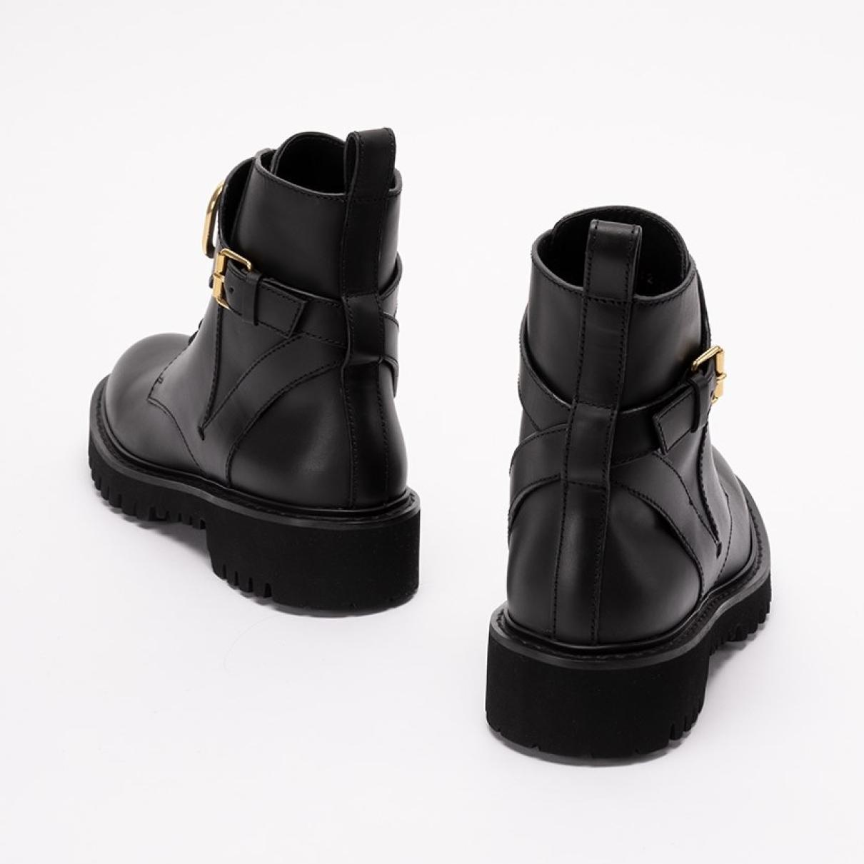 VLogo leather boots - 5
