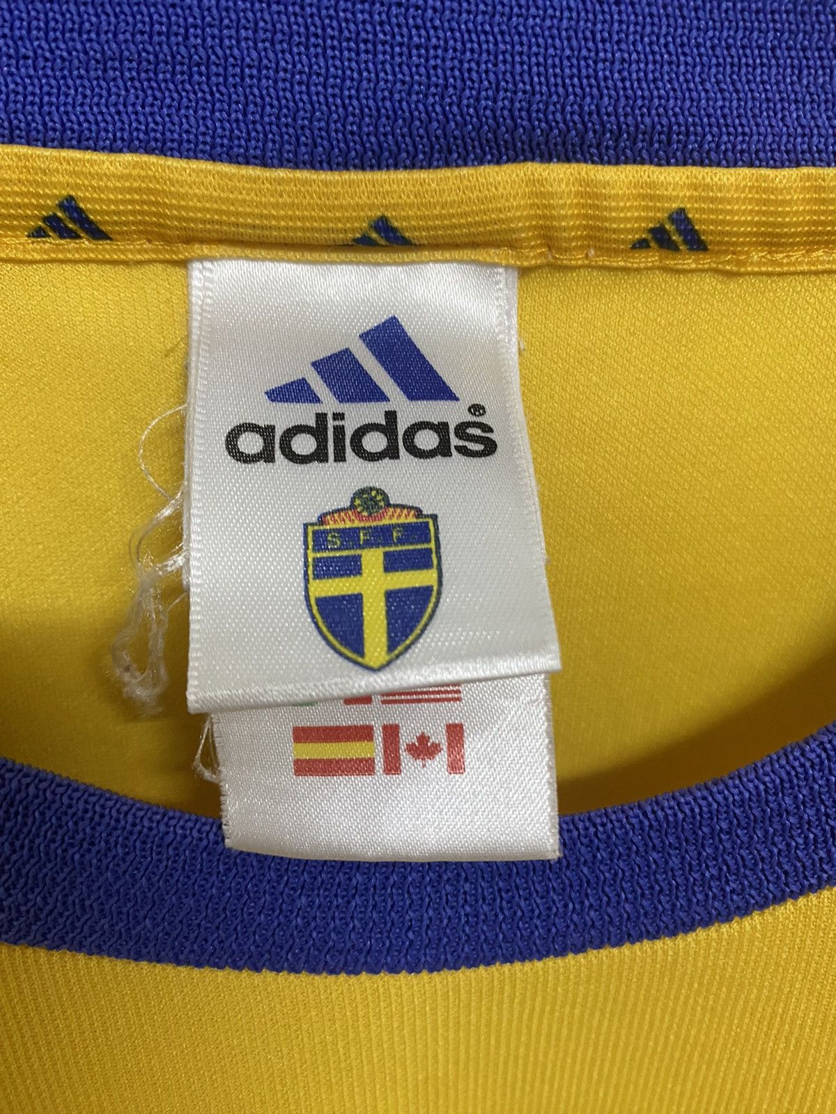 Sweden 2002 2003 Adidas Home Jersey - 4