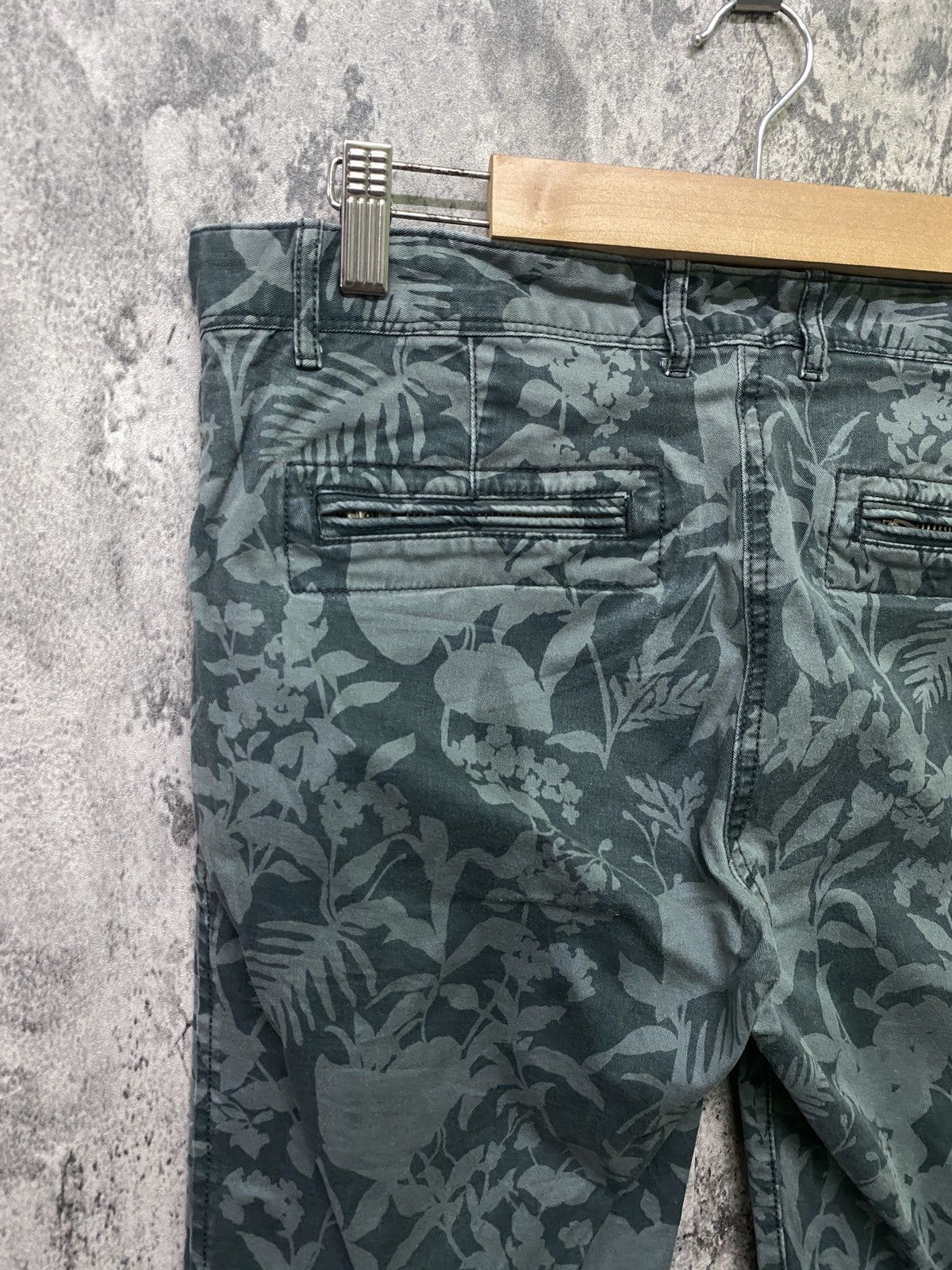 Khakis By Gap Japan Made Super Skinny Floral Design Pants - 9