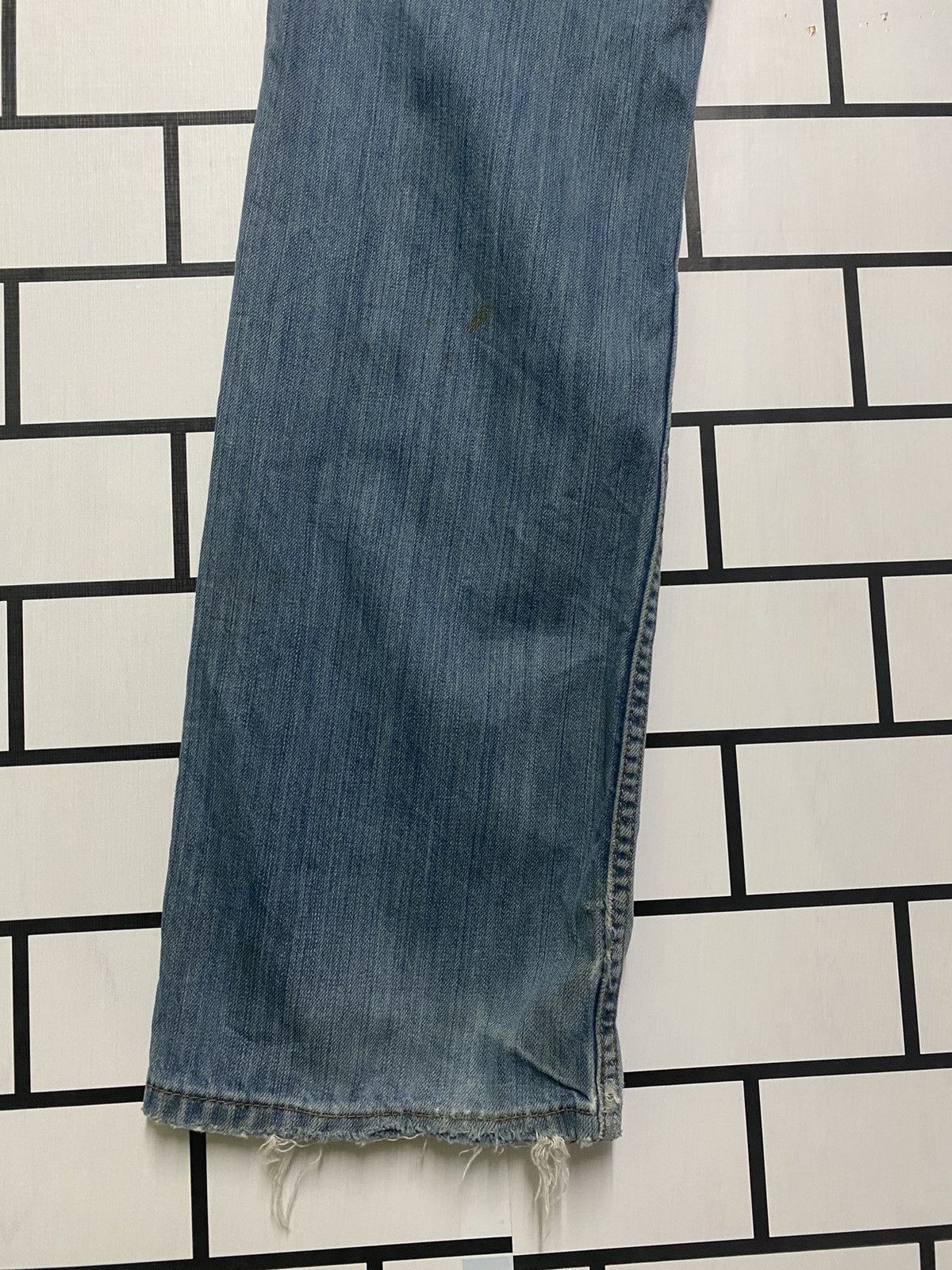 Vintage - Dirty Blue LEVIS Distressed Denim Jeans -L18 - 13