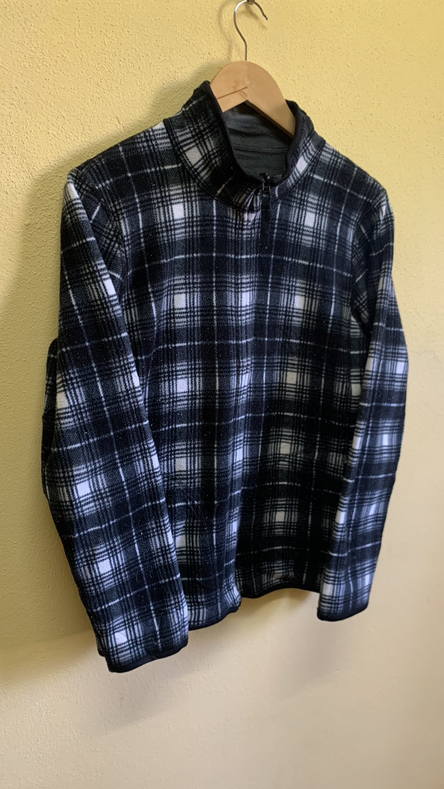 Uniqlo - UNIQLO REVERSIBLE SWEATER FLEECE TARTAN - 2