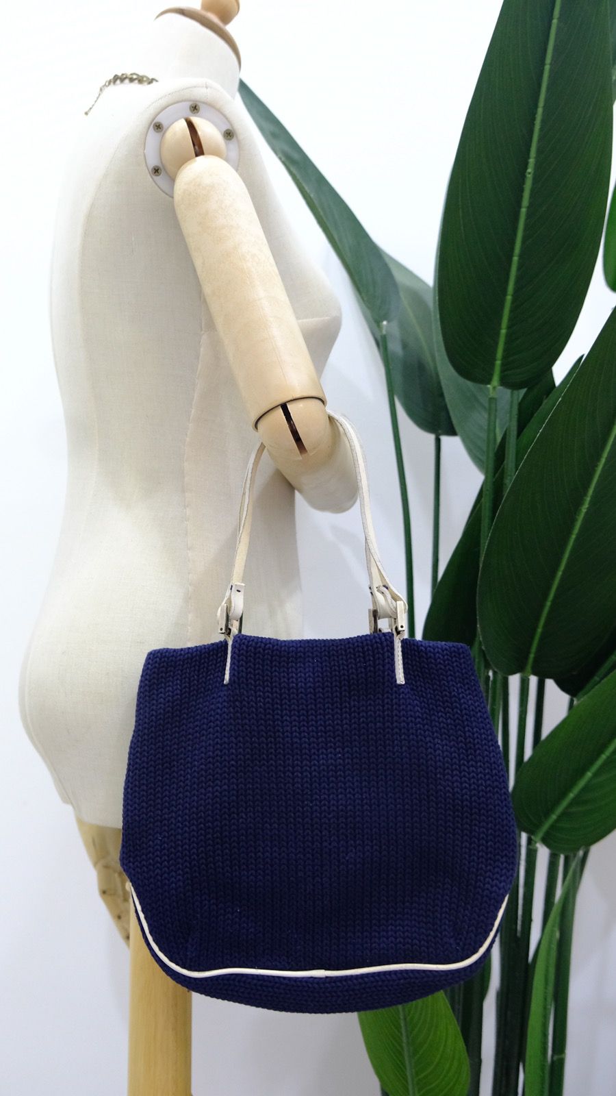 Authentic vintage Fendi navy knitted tote bag - 1