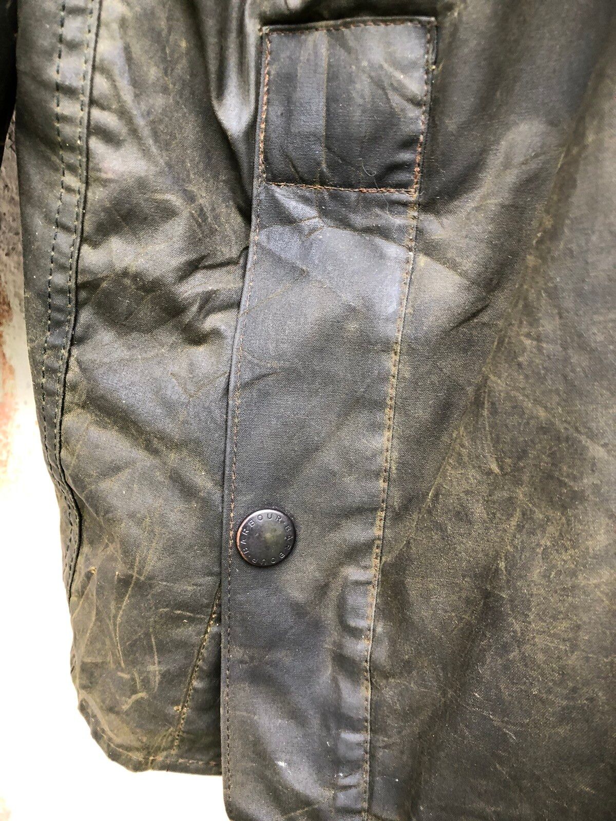 Distressed Barbour Bedale Olive Waxed Coat Size C46/117cm - 13