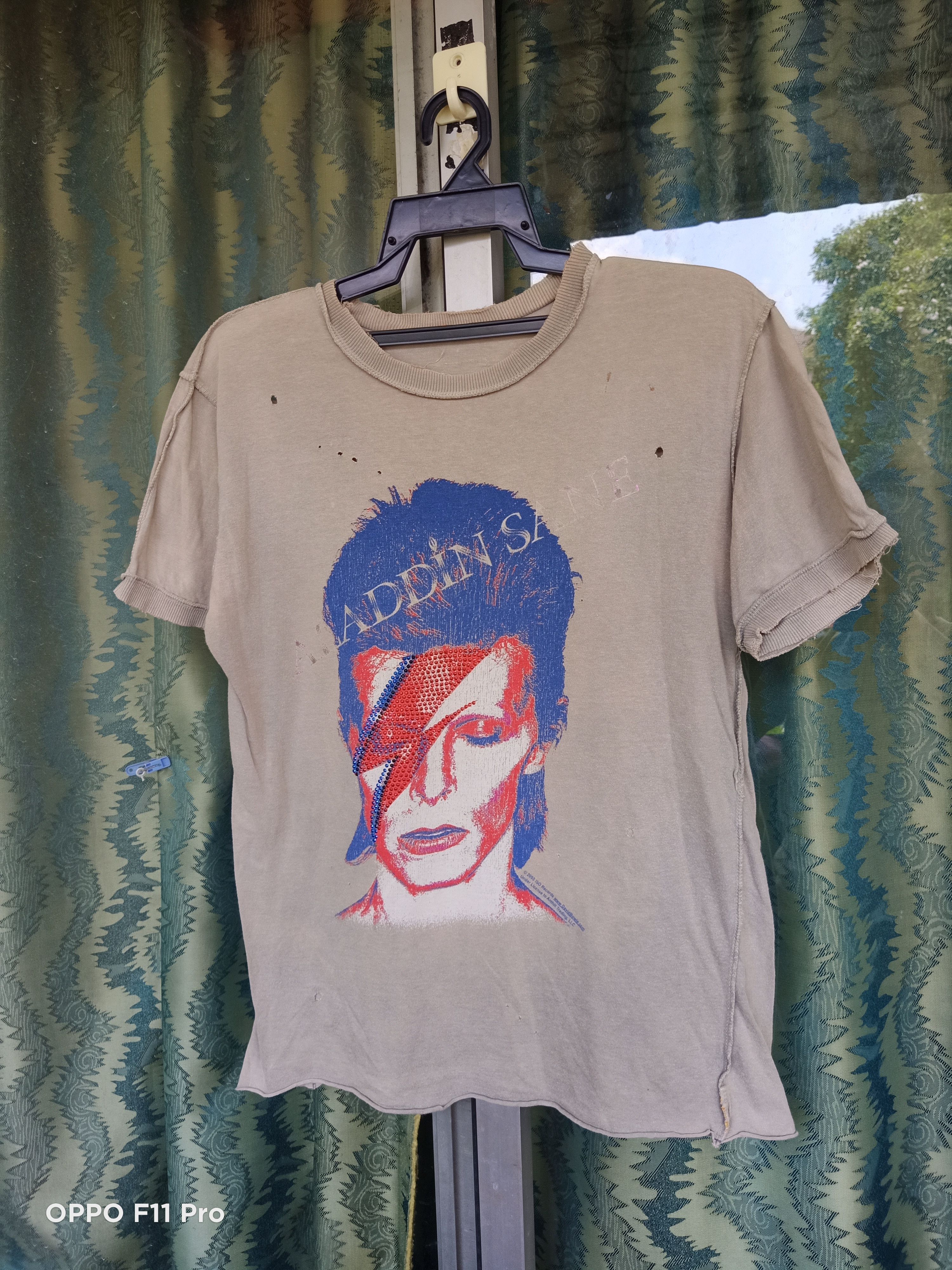 Authentic Icon - Vtg David Bowie Amplified Aladdin Sane Distressed Tee - 1