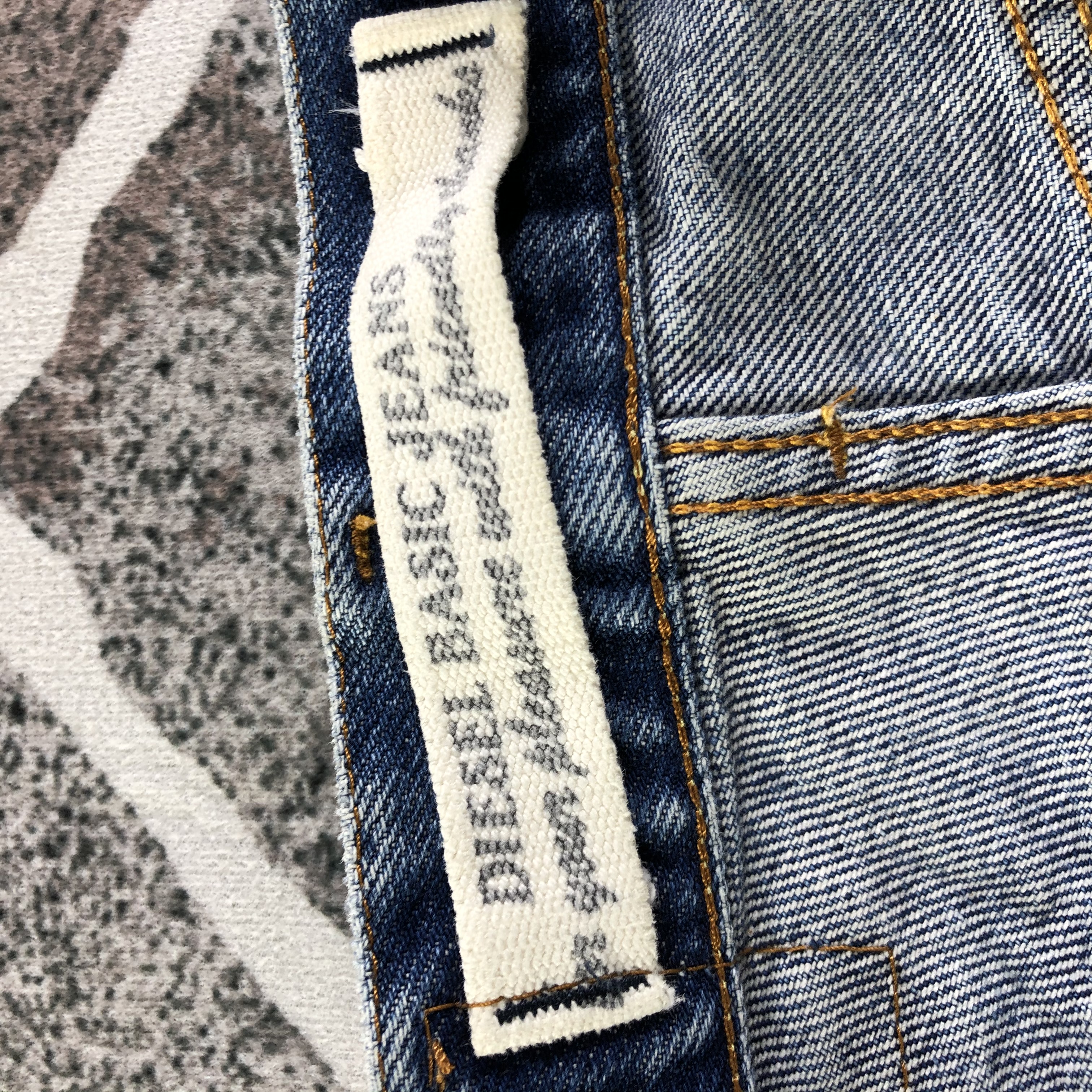 Vintage Diesel Jeans Distressed Denim KJ2342 - 12
