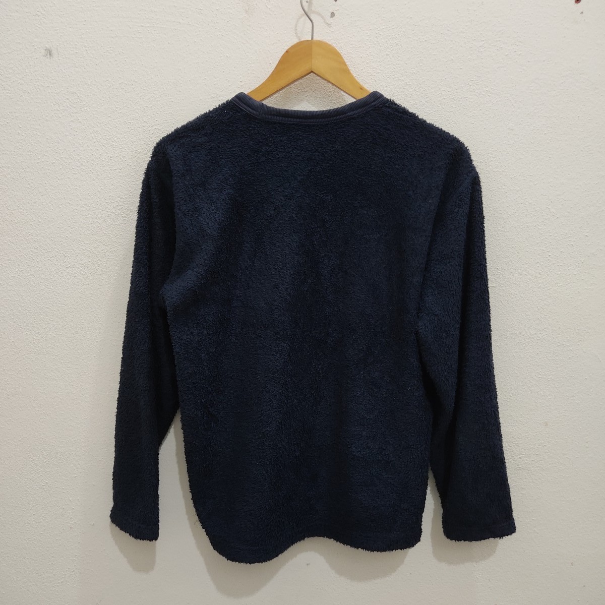 Uniqlo - Uniqlo Disney Mickey Mouse Pullover Fleece Sweatshirt - 2