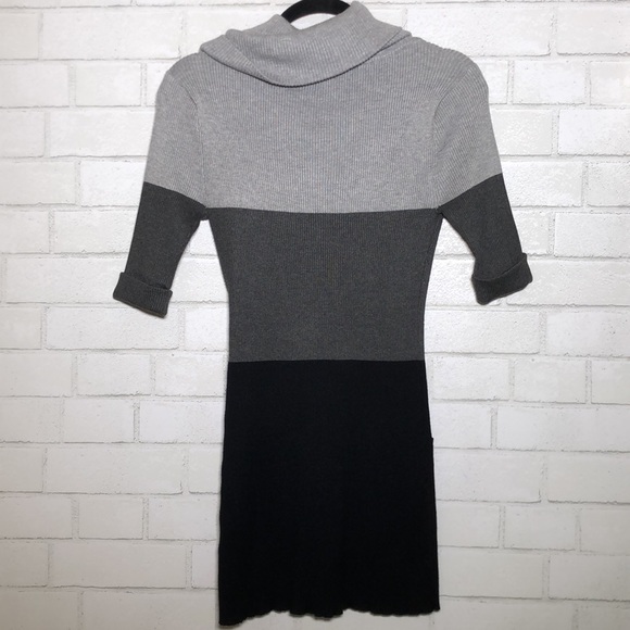 Premise - Ribbed Cowl Neck Colorblock Knit Fitted Sweater - 2