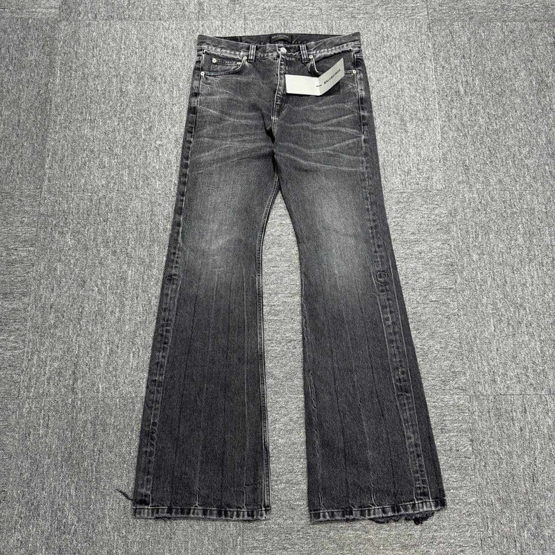 パンツ balenciaga fw22 lost tape jeans 75458420?w=400