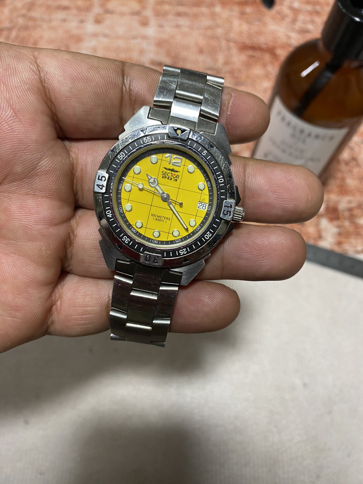 Vintage - SECTOR 203 DIVER 100M YELLOW DIAL - 1