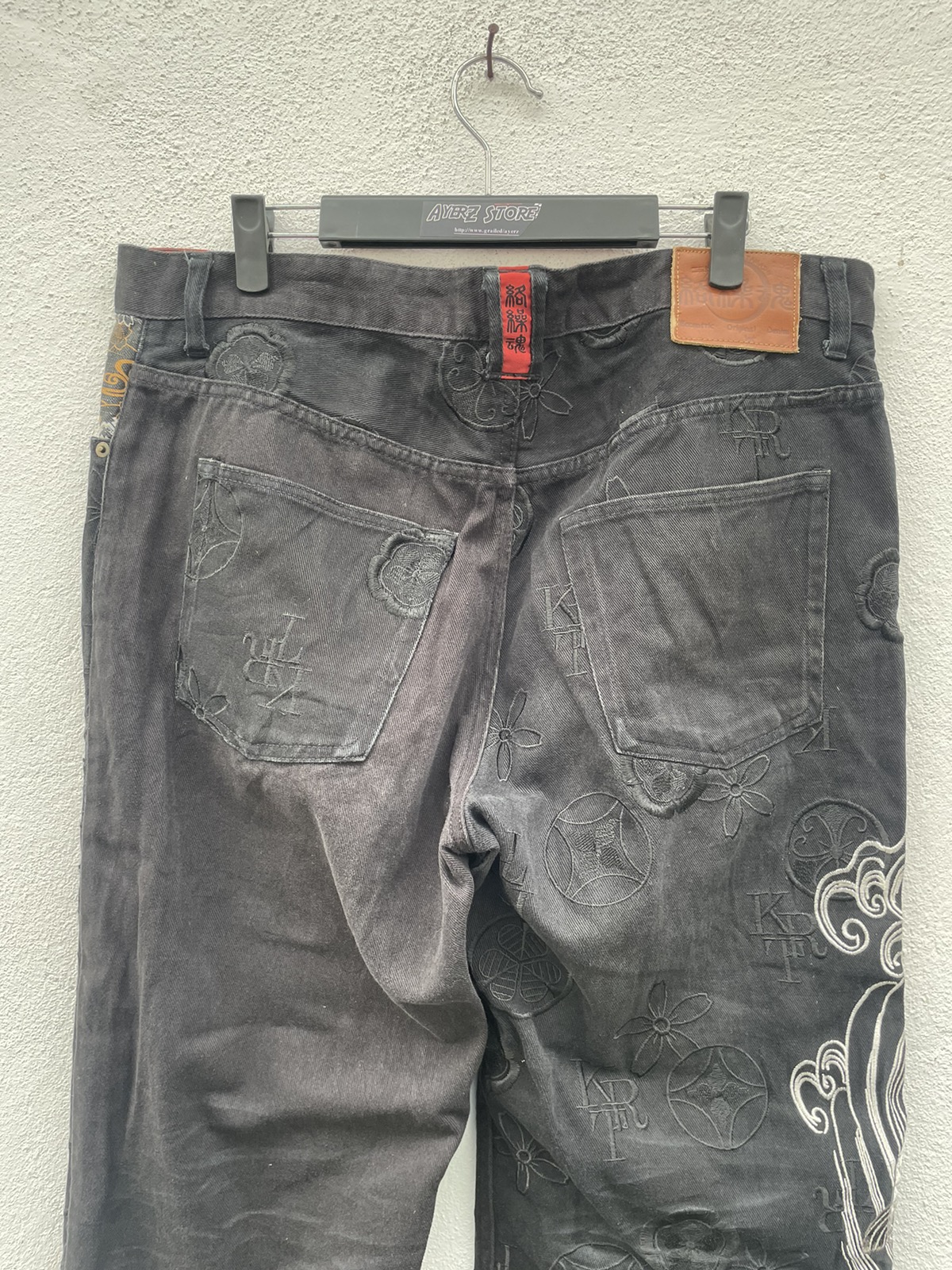 Japanese Brand - Karakuri Tamashi Embroidered Jeans - 9