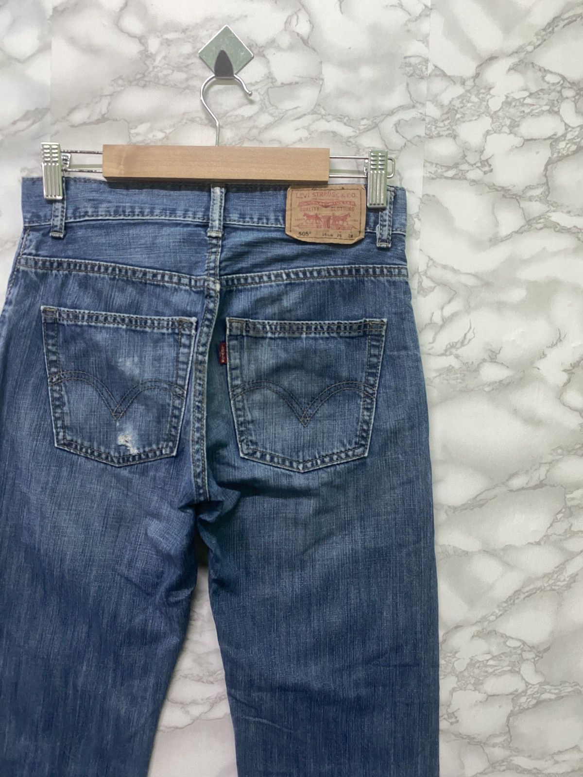 Vintage LEVIS 505 Blue Slim Distressed Jeans - L7 - 10