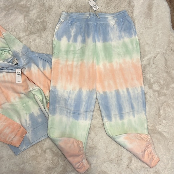 American Eagle Outfitters - AEO Pastel Tie Dye Sweatpants Set - 4