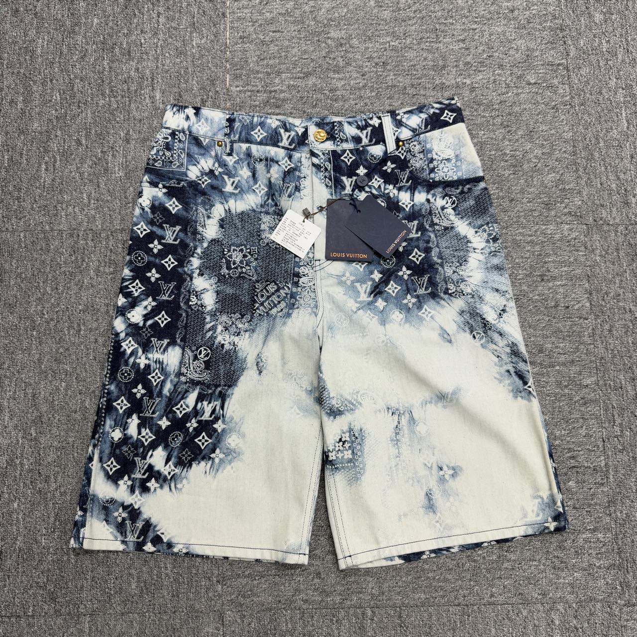 Louis vuitton lv tie-dye paisley shorts - 1