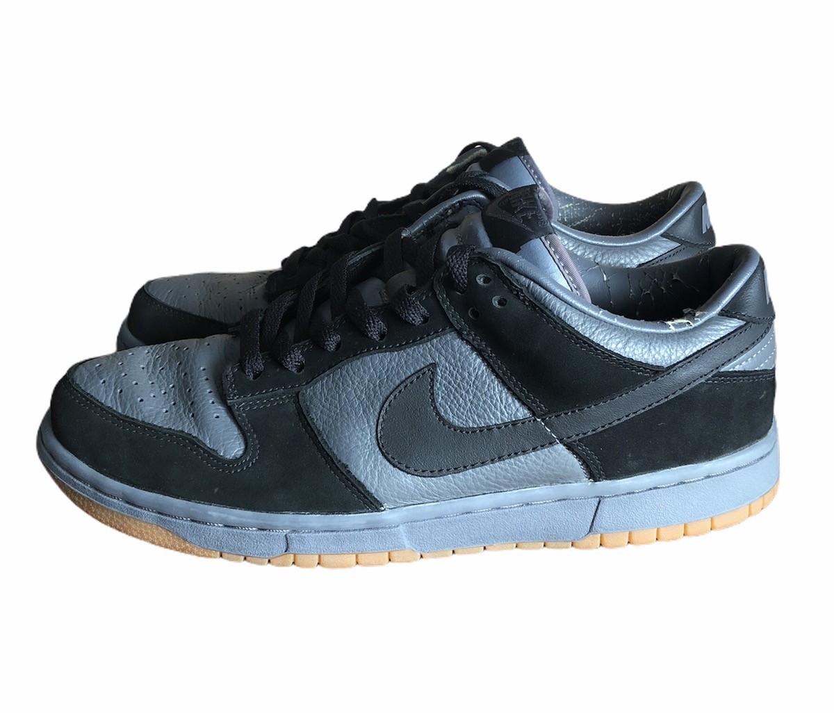 Dunk Low Pro Black | Black-Light Graphite (Gum) - 1