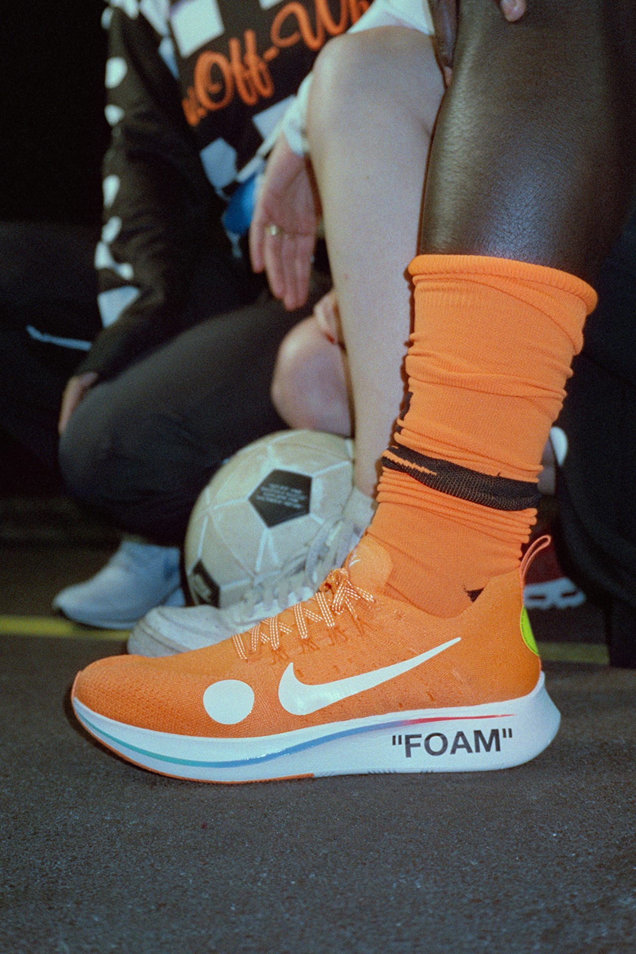 SS18 'FOOTBALL, MON AMOUR' Off-White x Nike Zoom Fly Mercurial Flyknit 'Total Orange' AO2115-800 - 11