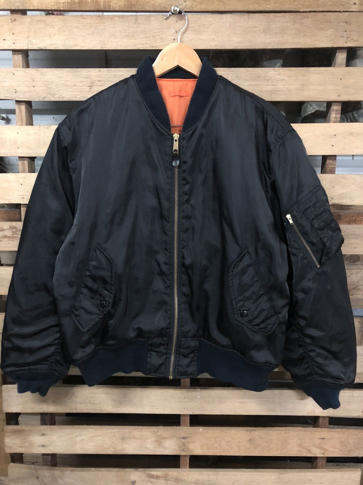 Vintage Uniqlo Ma-1 Bomber Jacket Black Colour - 1