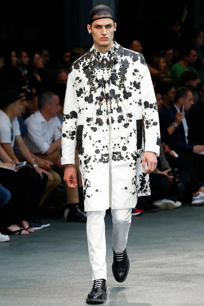 SS15 Runway Sample Black Floral Cream Quilted Ring Coat - 5