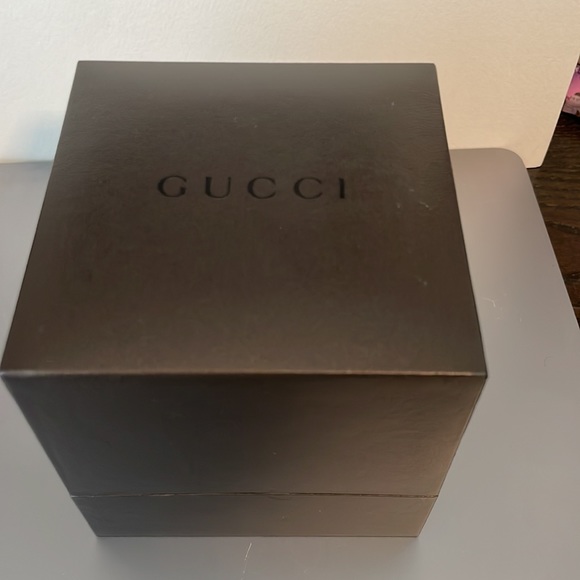 Authentic Gucci 2400 Series Stainless  Steel Watch - 9