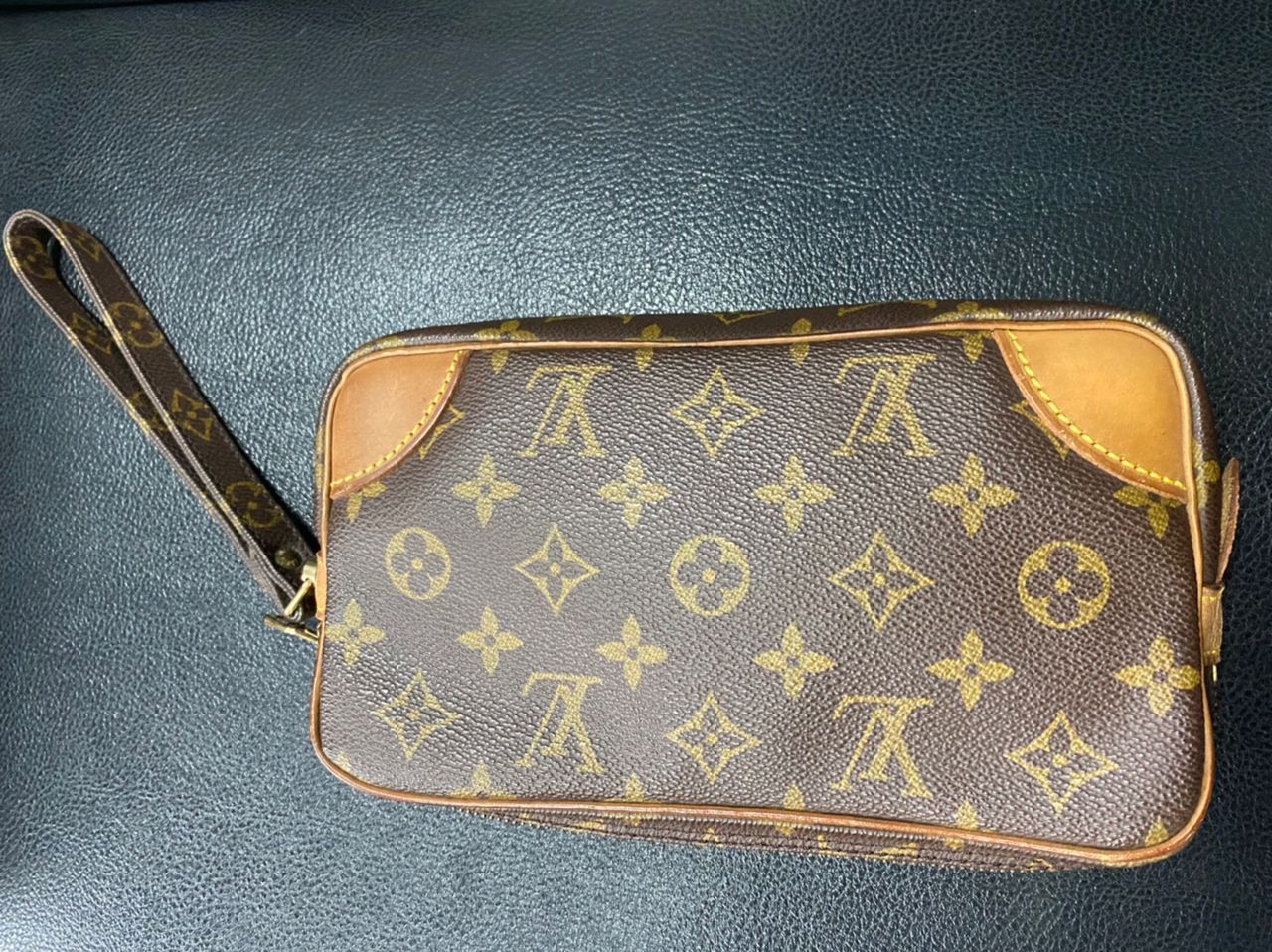 Authentic LOUIS VUITTON Mrlyn Dragon Clucth Bag - 16