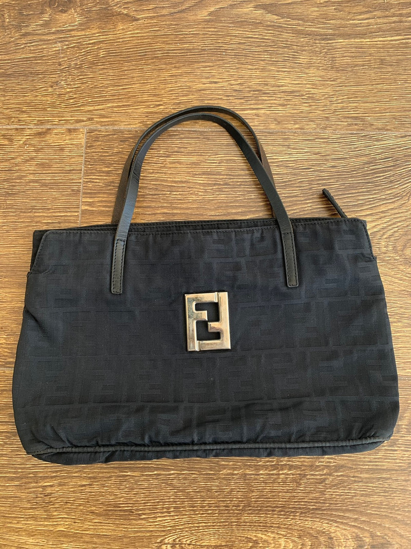 Authentic FENDI totebag monogram zucca - 1