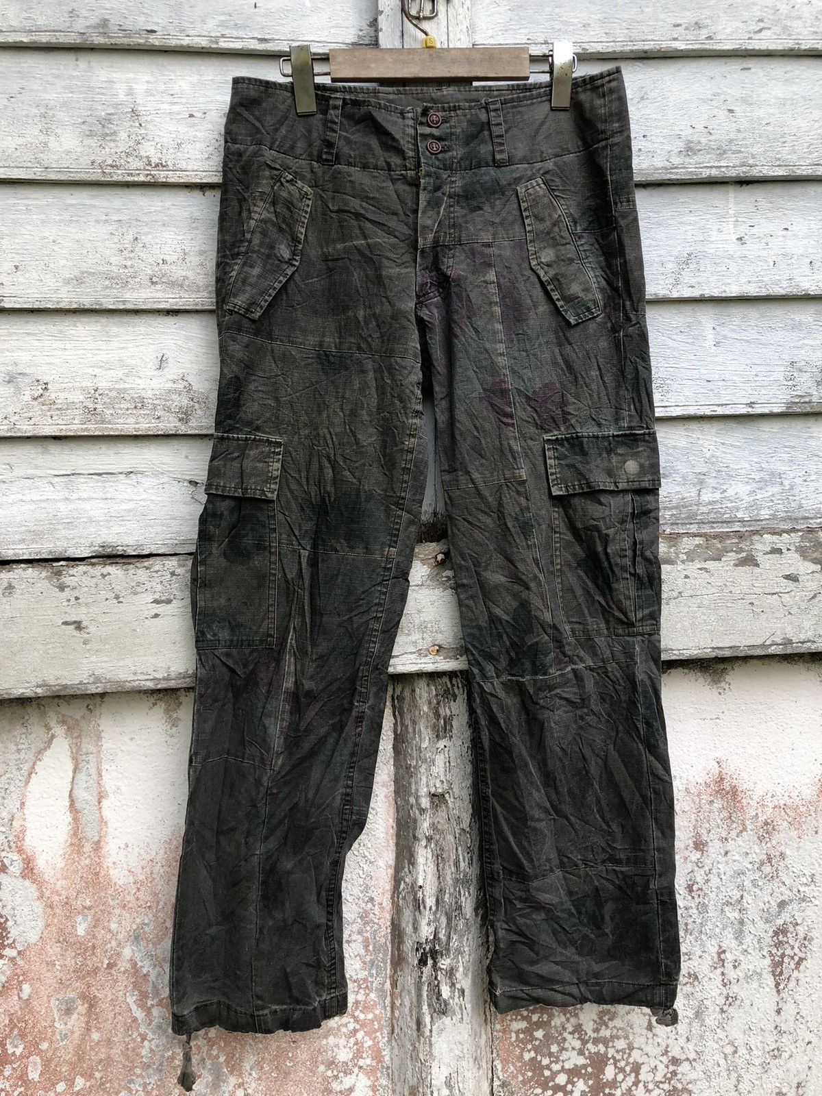 Issey Miyake - Sunoa Kuwahara Camo Cargo Buckle Back Pant - 1