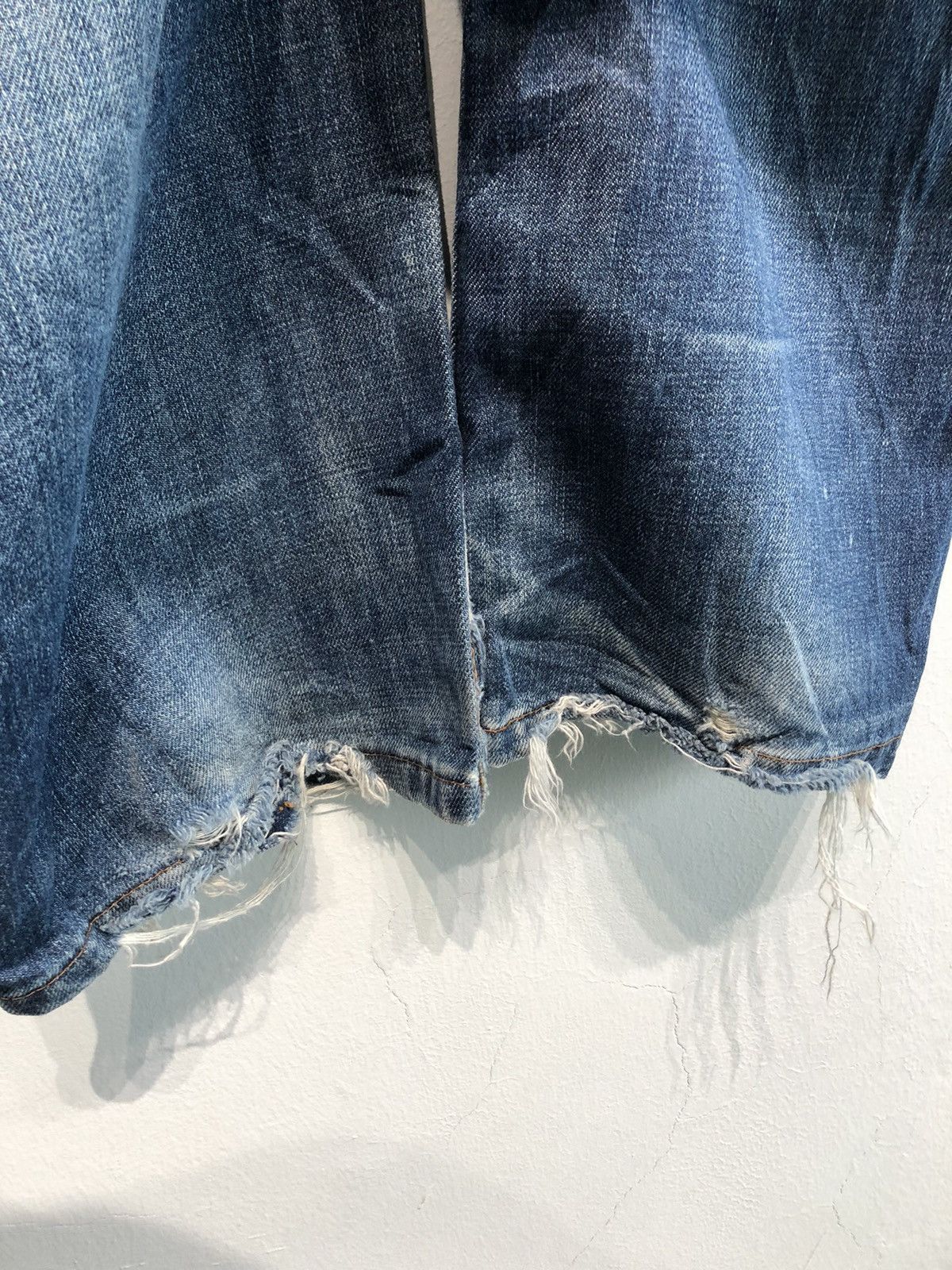 Vintage Levis 502 Distressed Denim - 9