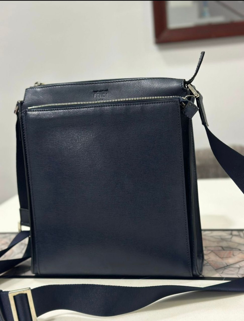 Authentic FENDI ROMA Leather Shoulder Bag Crossbody Bag - 1