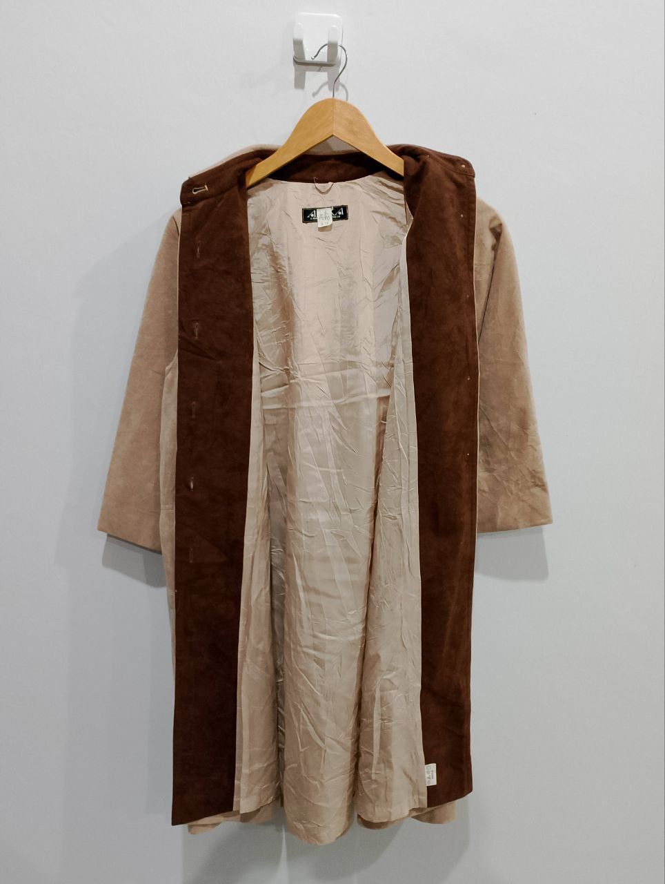 Vintage AMIKA Ladies Fashion Tokyo Beige Trench Coats - 3