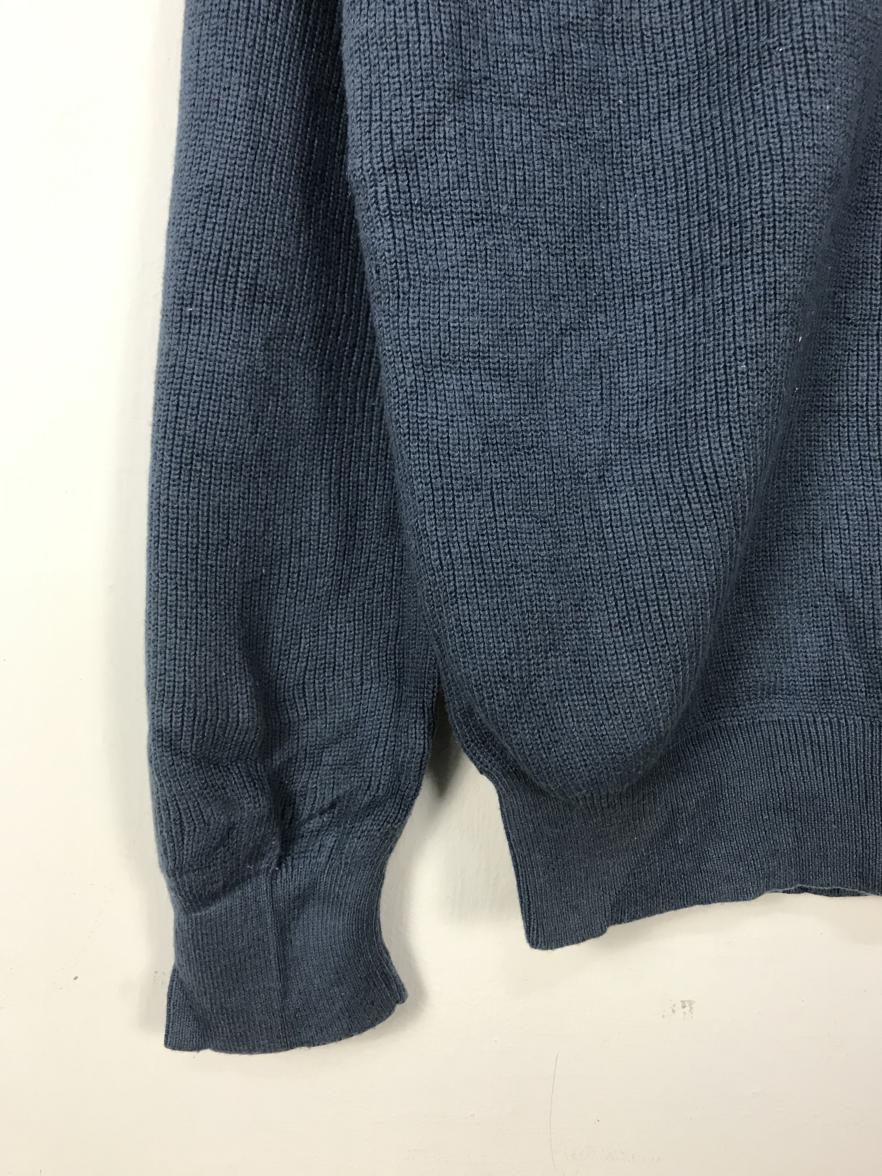 Uniqlo - Uniqlo Knitwear Vneck Sweater #2801 - 5