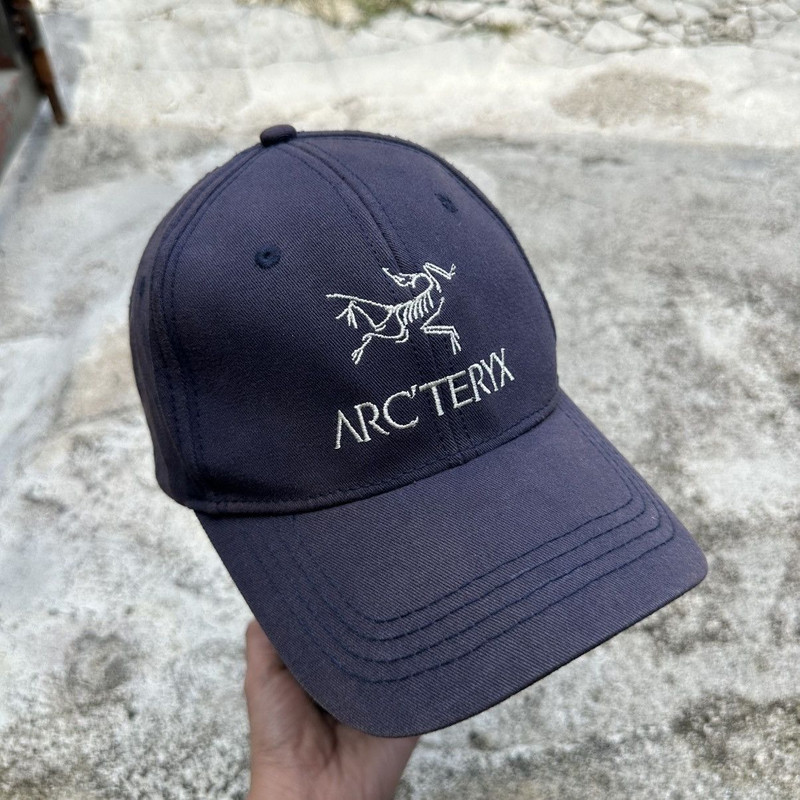 Arc’teryx Traverse Logo Cap Navy Adjustable Gorpcore Outdoor - 1