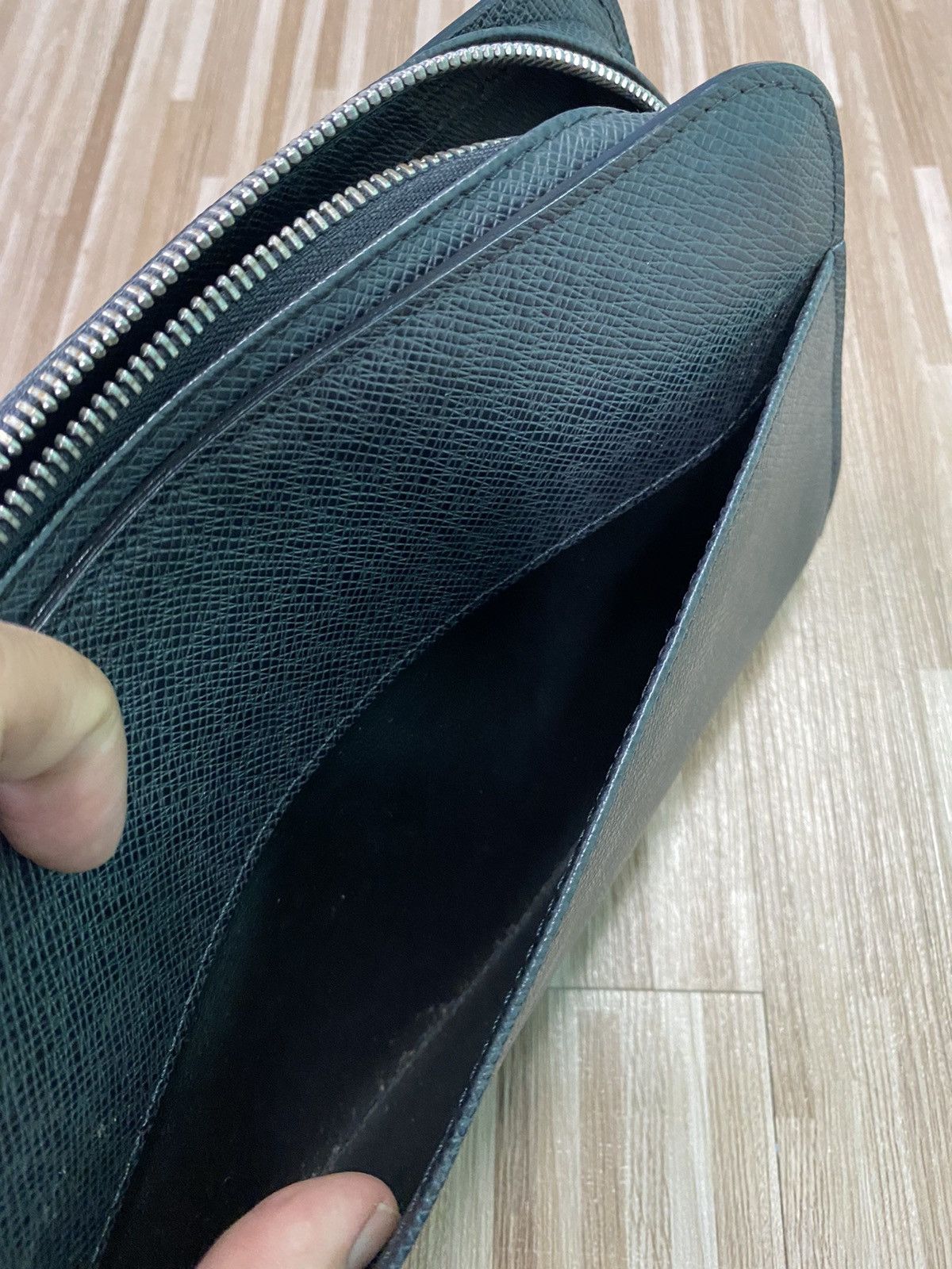 Authentic Louis Vuitton Black Taiga Clutch - 10