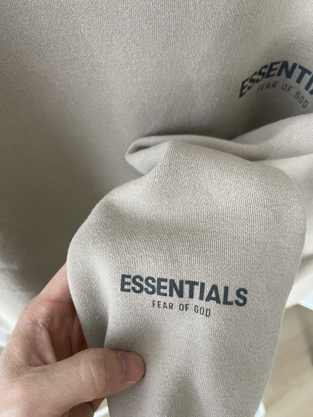Essentials OG Relexed Fit Logo Sweatshirt - 3