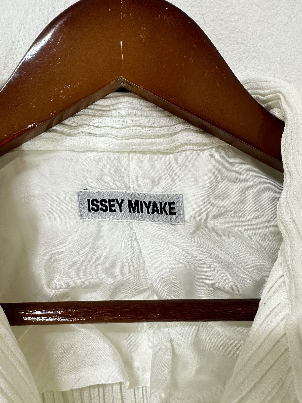 Issey Miyake Pleats Please Button Jacket Design - 4