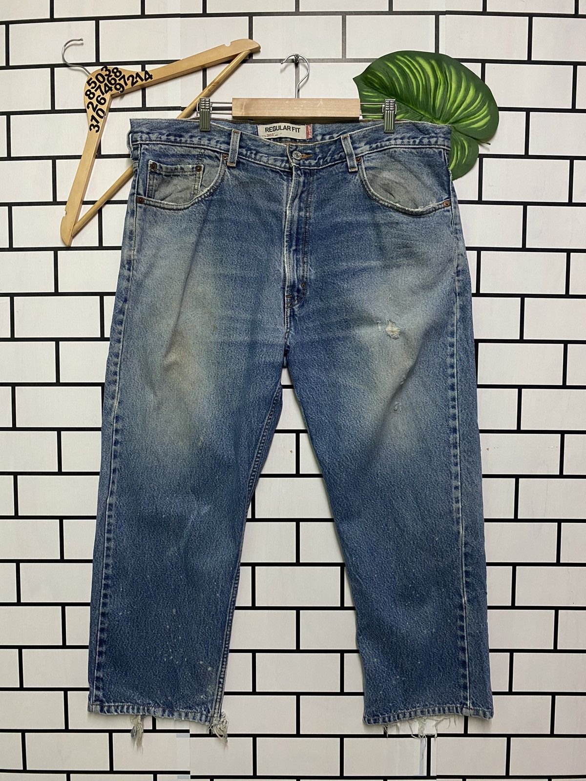 Vintage Levi's 505 Regular Fit Jean -L37 - 1