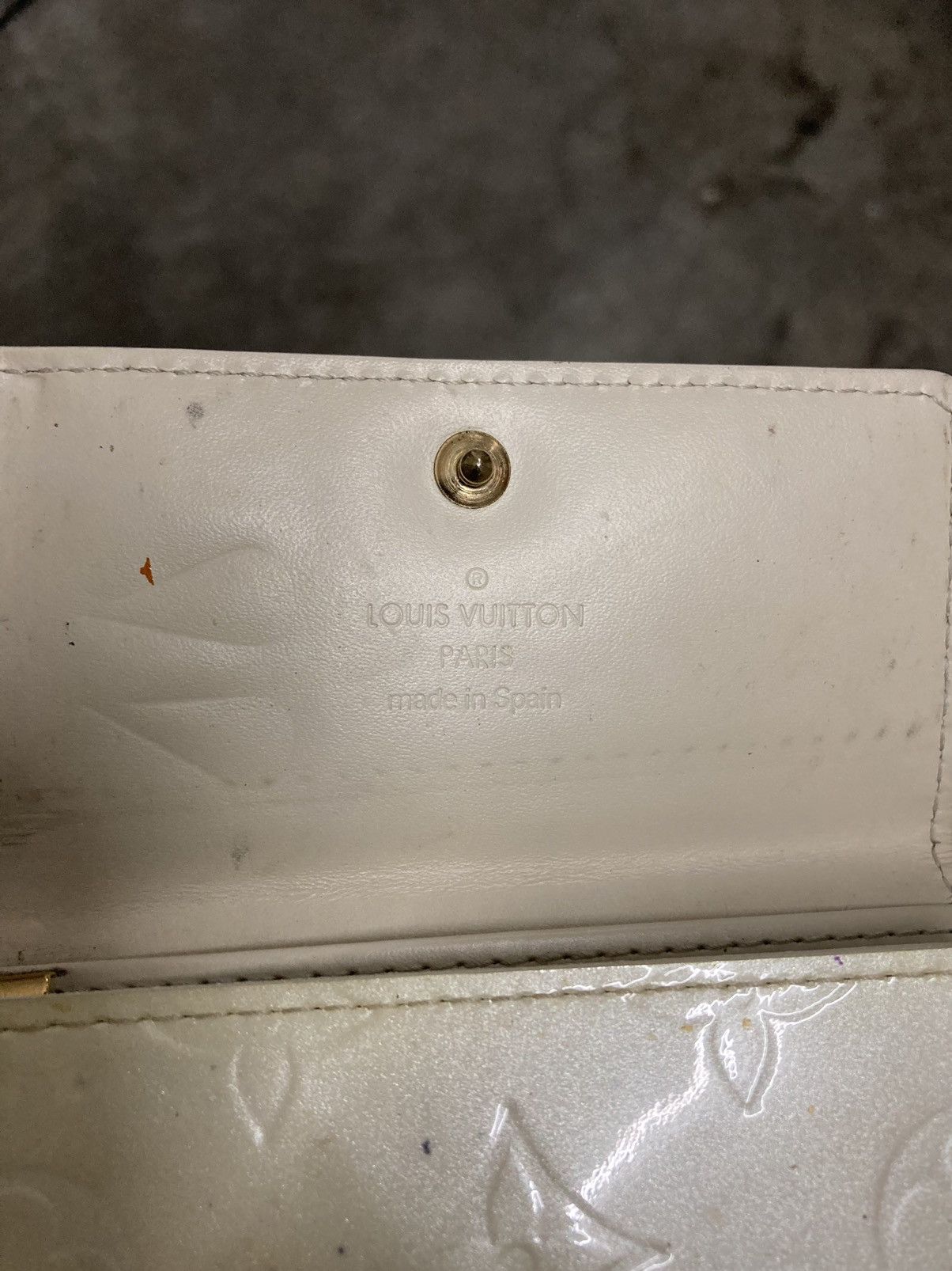 Louis Vuitton Vernis Leather 4 Key Holder - 10