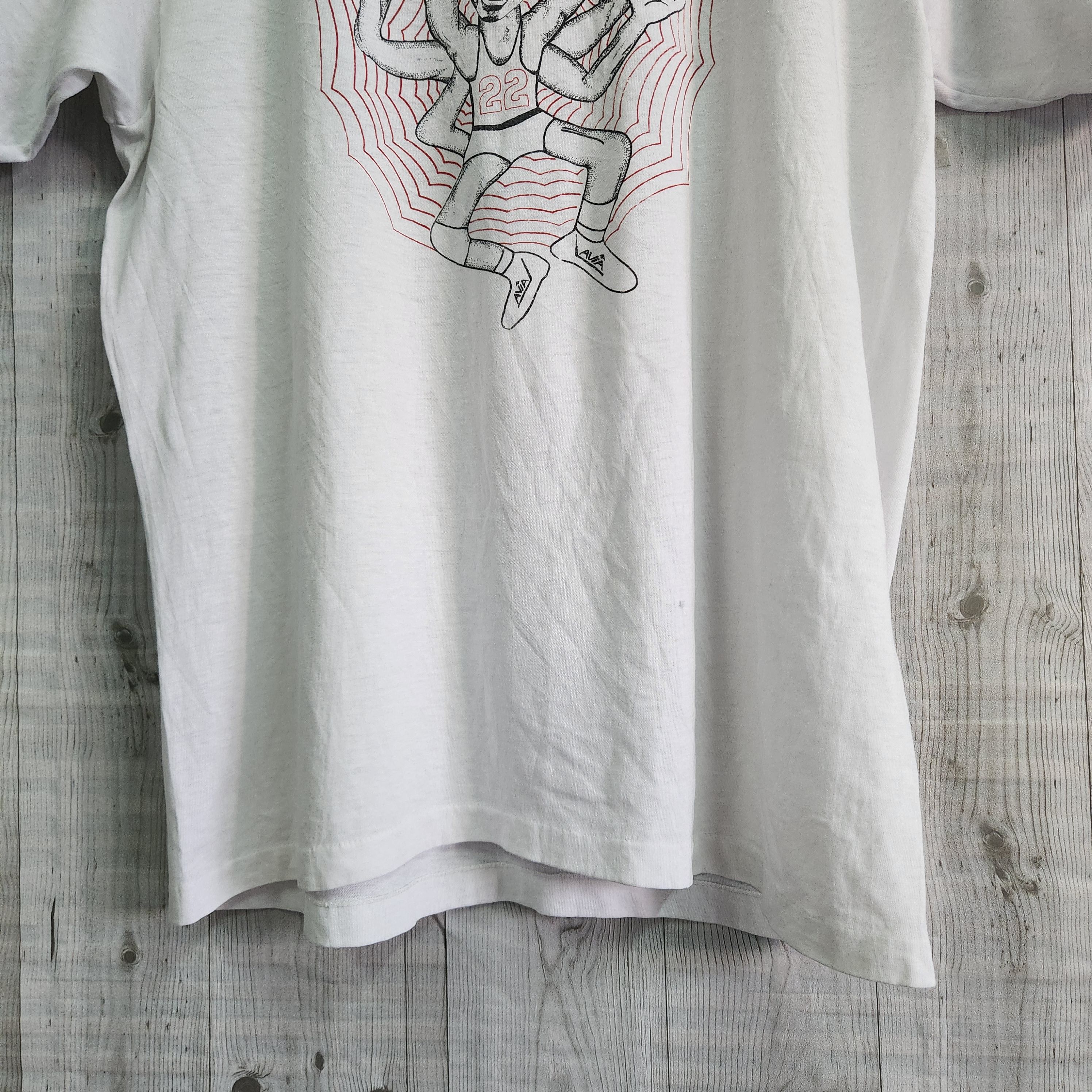 Outdoor Style Go Out! - Vintage John Spider Salley Avia TShirt Detroit Piston 1980s - 14