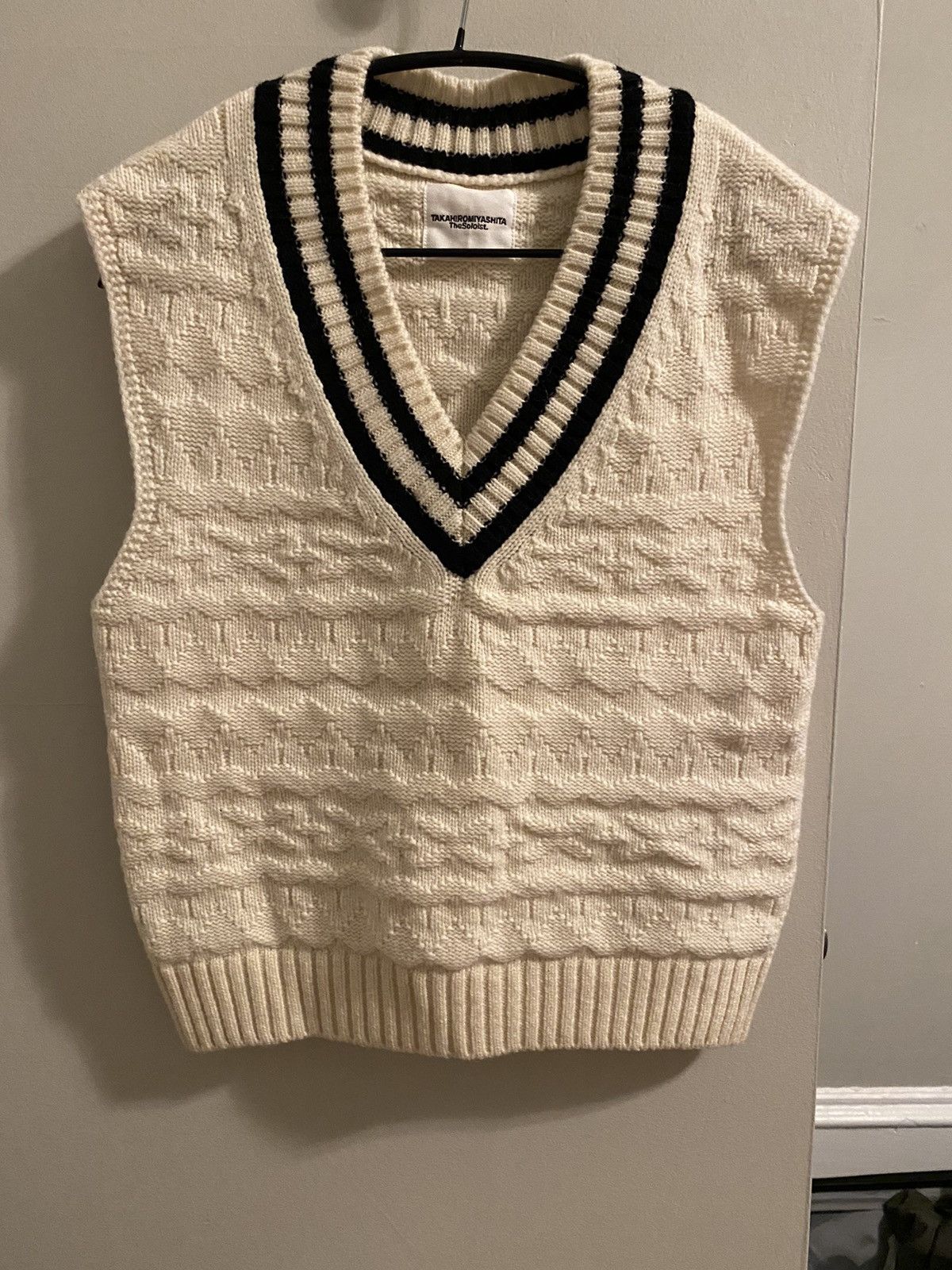 20aw v neck sleeveless wool ivory sweater - 3