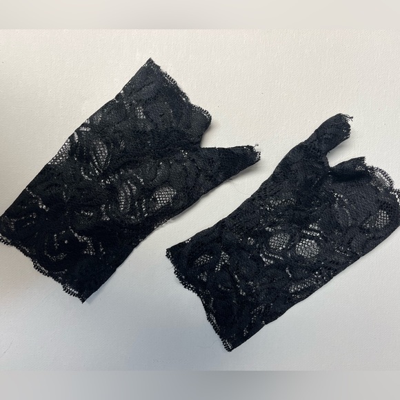 Lace Fingerless Black Gloves - 3