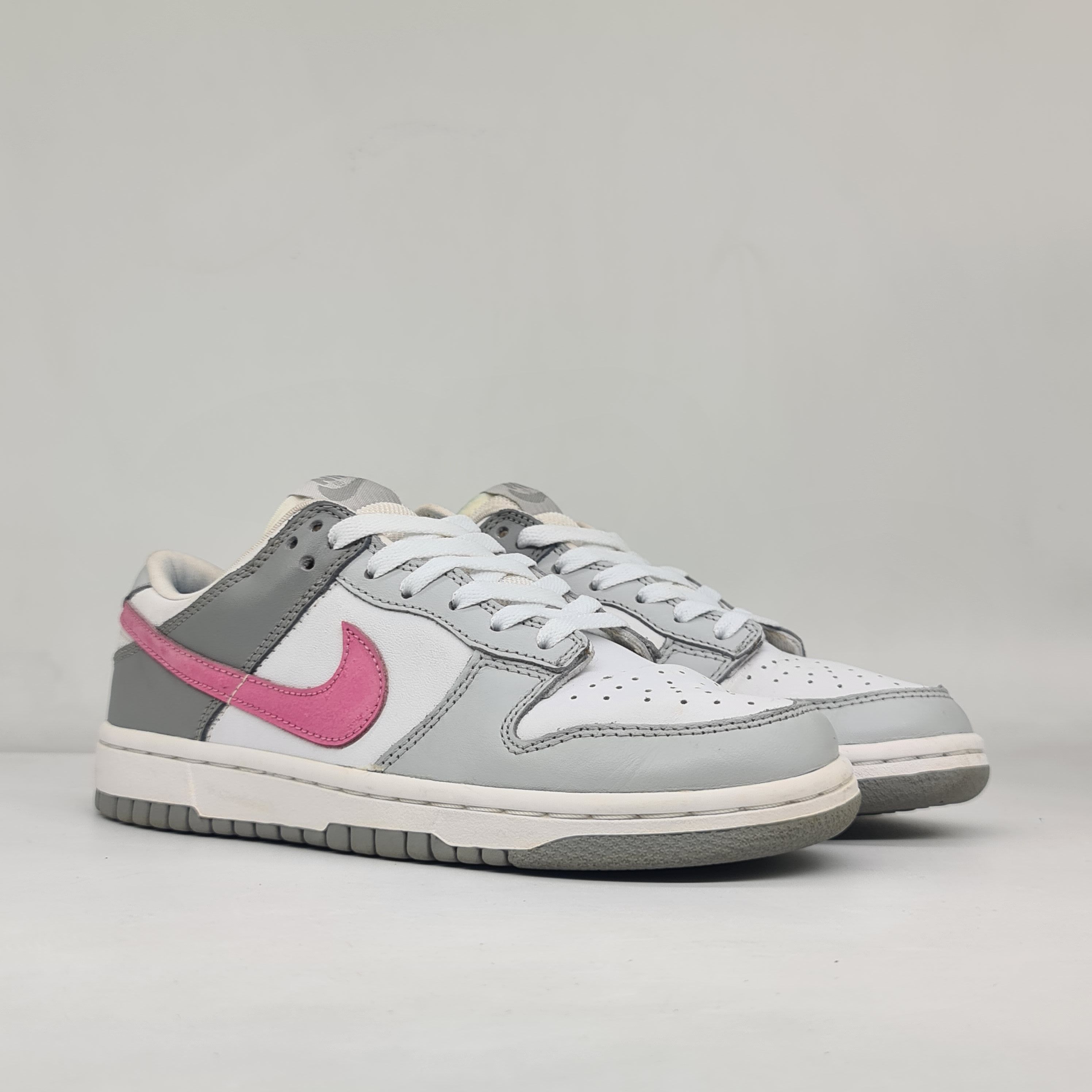 Nike - 2004 W's Dunk Low Pro Pink Neutral Gray - 1