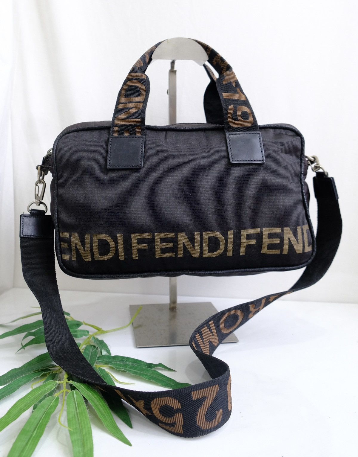 Authentic vintage Fendi shoulder bag - 2