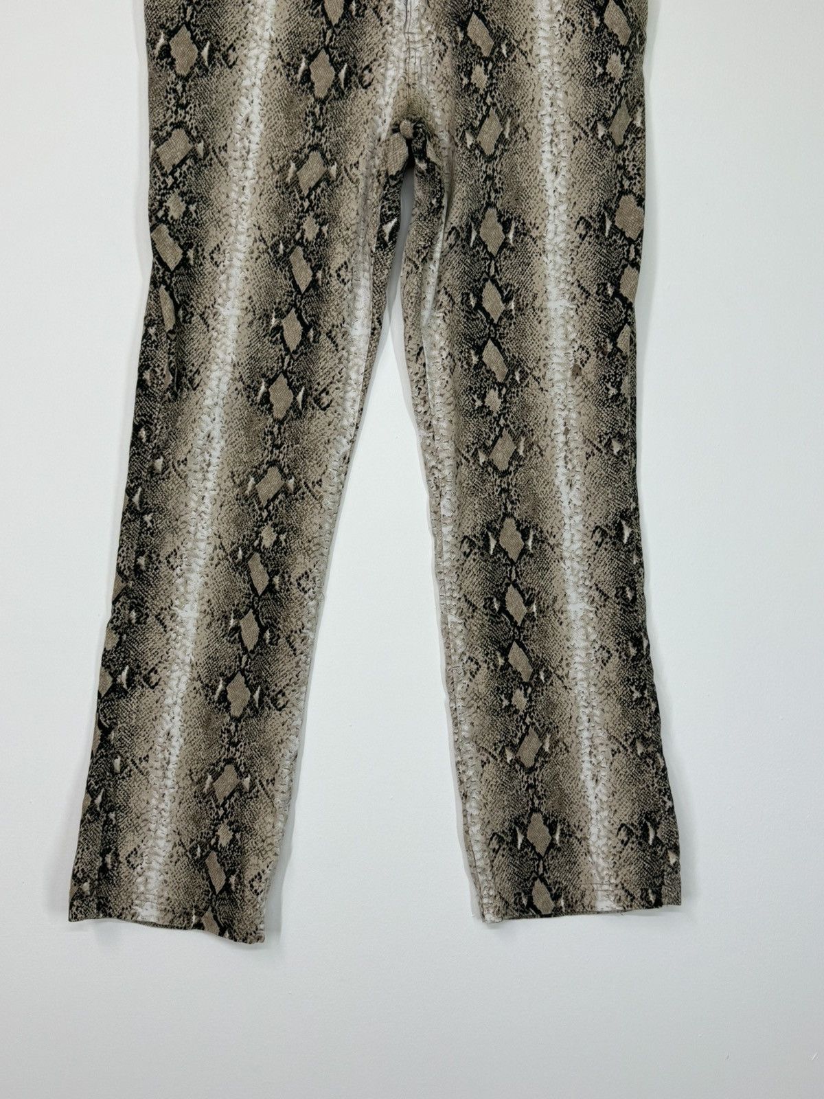 RVT Snake Design Full Print Pants - 6