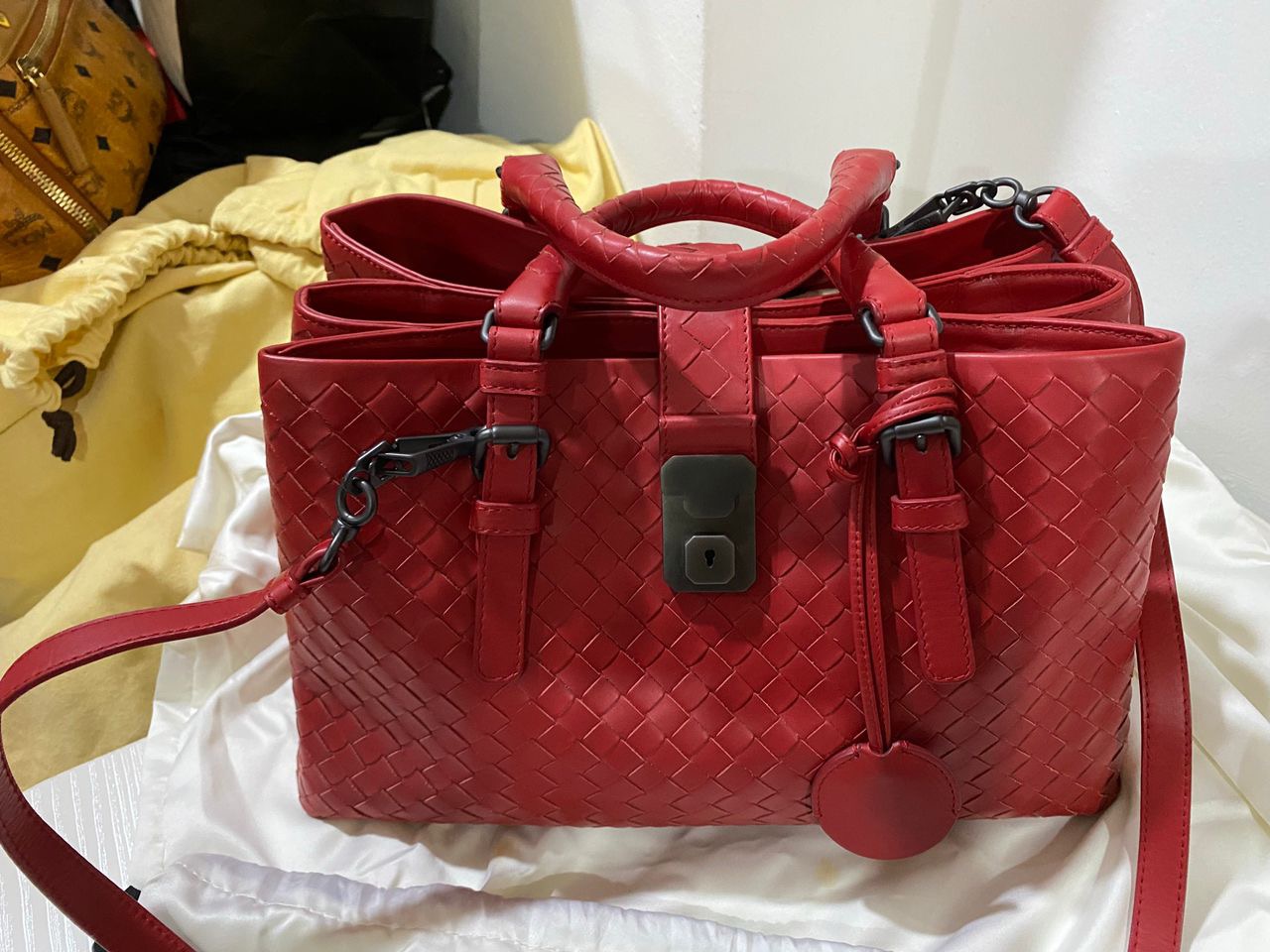Authentic BOTTEGA VENETA women Handbag Borsa Pchv Leggera - 1