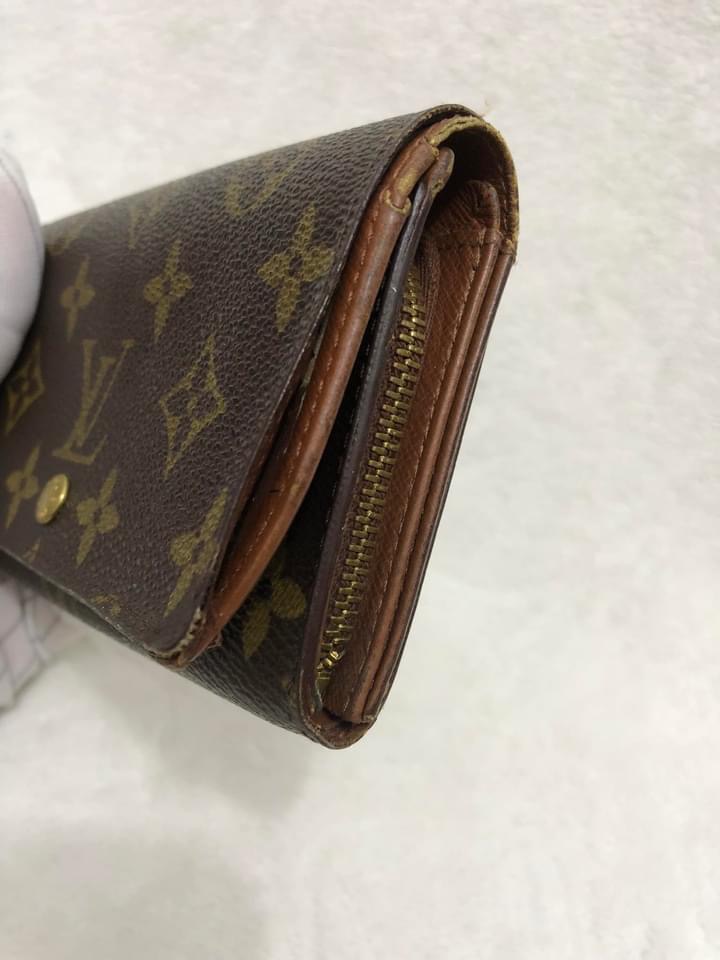 Authentic LOUIS VUITTON Wallet - 7