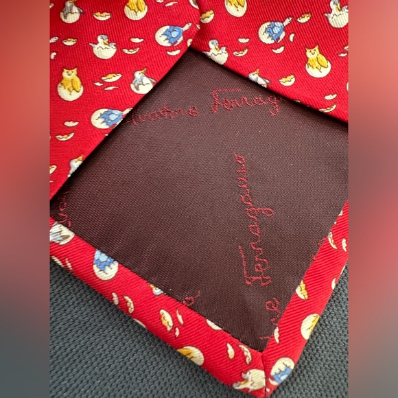 Vintage Ferragamo Red Tie Baby Birds Animals 100% Silk Veterinarian Gift Italy - 7