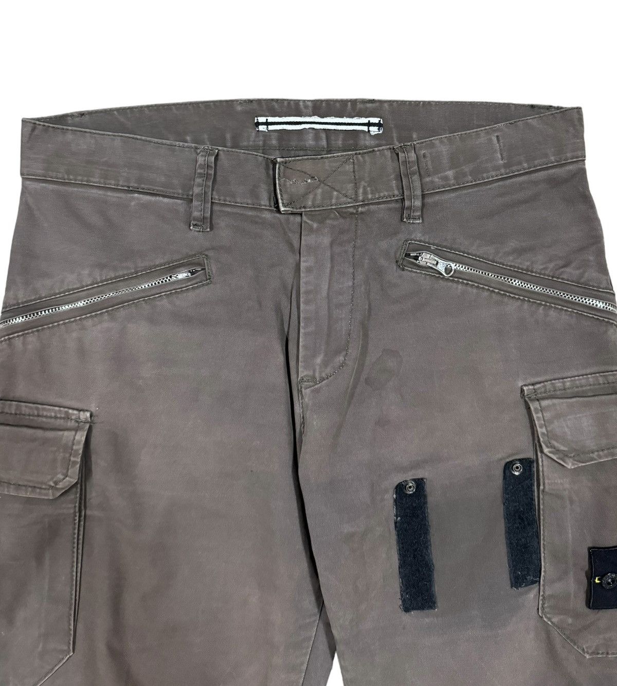 Stone Island Bermuda Cargo Short Pants - 3