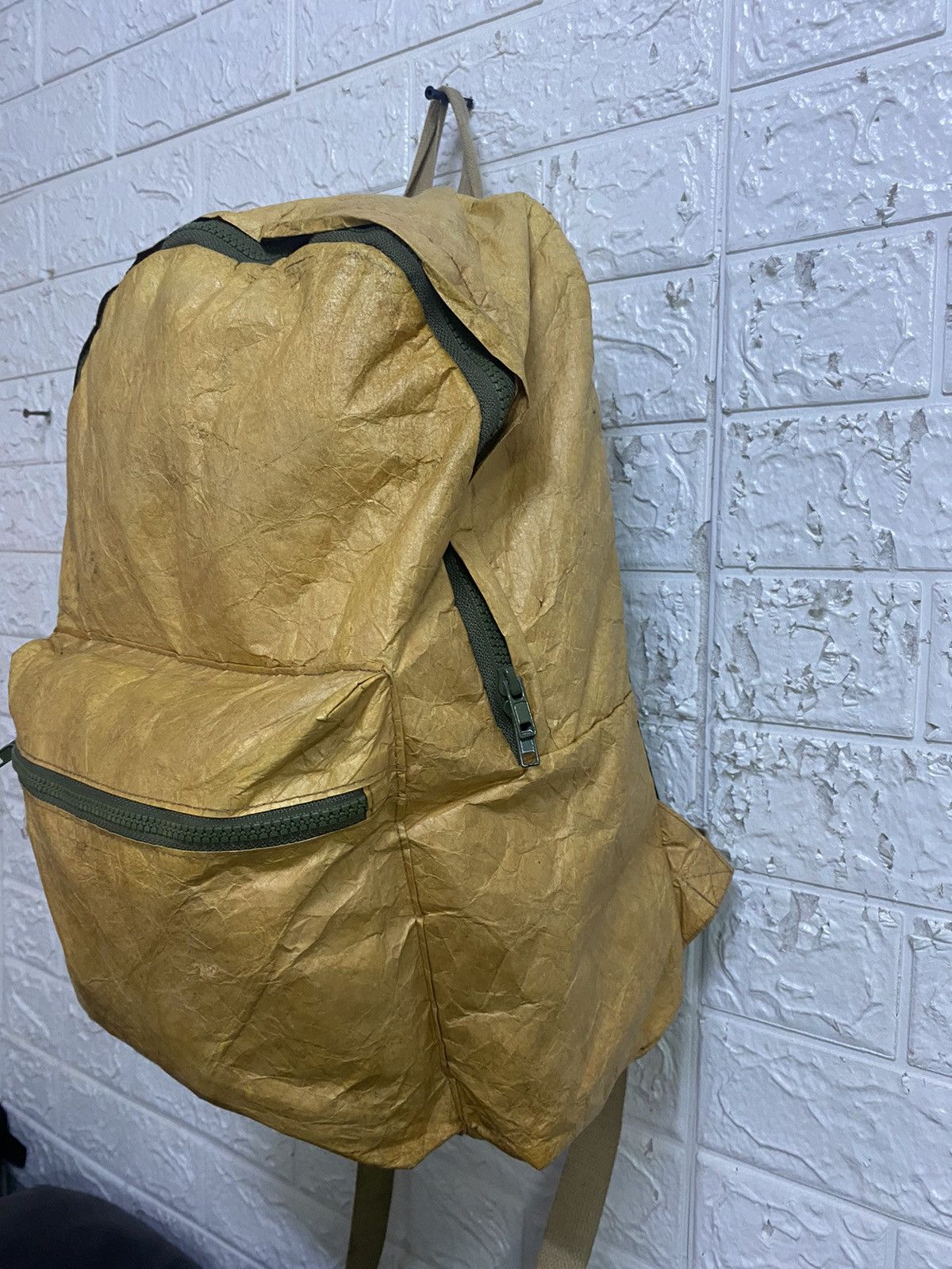 Fly Bag Paper Thin Waterproof Backpack - 18